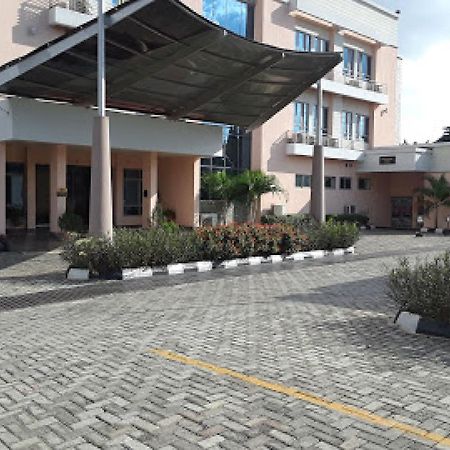 Room In Apartment Ibadan Exterior photo