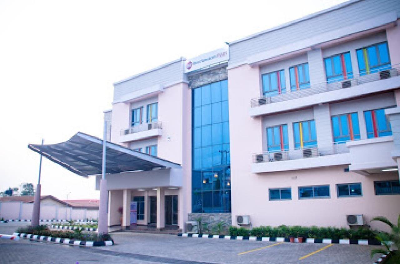 Room In Apartment Ibadan Exterior photo